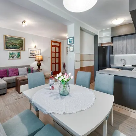 Apartament Jelena *